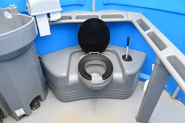Porta potty delivery and setup in Iuka, MS